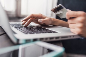 Türkiye’de e-ticaret işlemleri bir yılda yarı yarıya arttı!