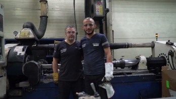 Metal işçilerinden Öğretmenler Gününde Ustalarına Saygı Duruşu