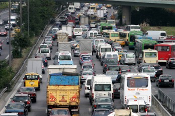Artan maliyetler sürücüleri motosiklete yönlendirdi