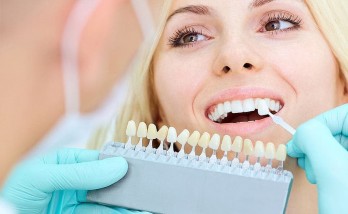 Sağlıklı ve doğal görünüm isteyen hastalar implant tercih ediyor 