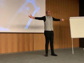 Satış odaklı liderlikte kilit nokta hipnoz 