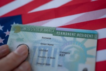 Göçmenler ABD’ye  giden yolu Türk pasaportunda görüyor