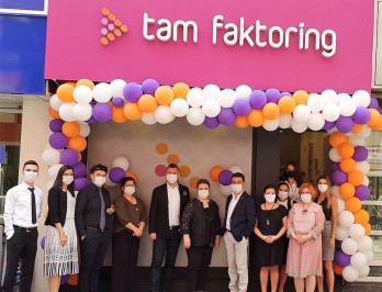 Tam Faktoring, normalleşme sürecinin başlaması ile birlikte, vakit kaybetmeden Balıkesir’de 37. şubesini açtı.