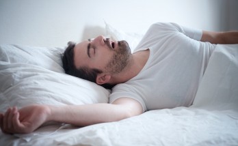 Kilo problemlerinin arkasında uyku apnesi olabilir!