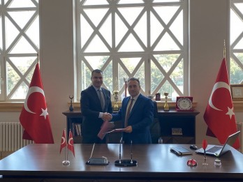 İzmir Atatürk Lisesi,  uluslararası müfredat uygulamasına başladı